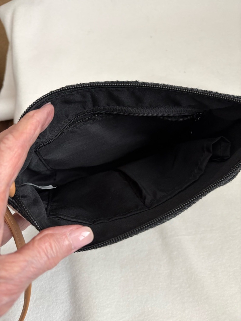 Paper Straw Woven Cross Body Bag - Picture 3 of 5